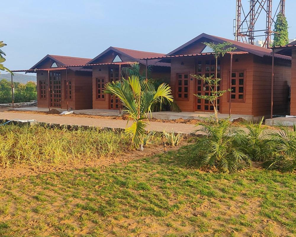 Nirvana Resort And Restaurant Garudeshwar Exteriör bild
