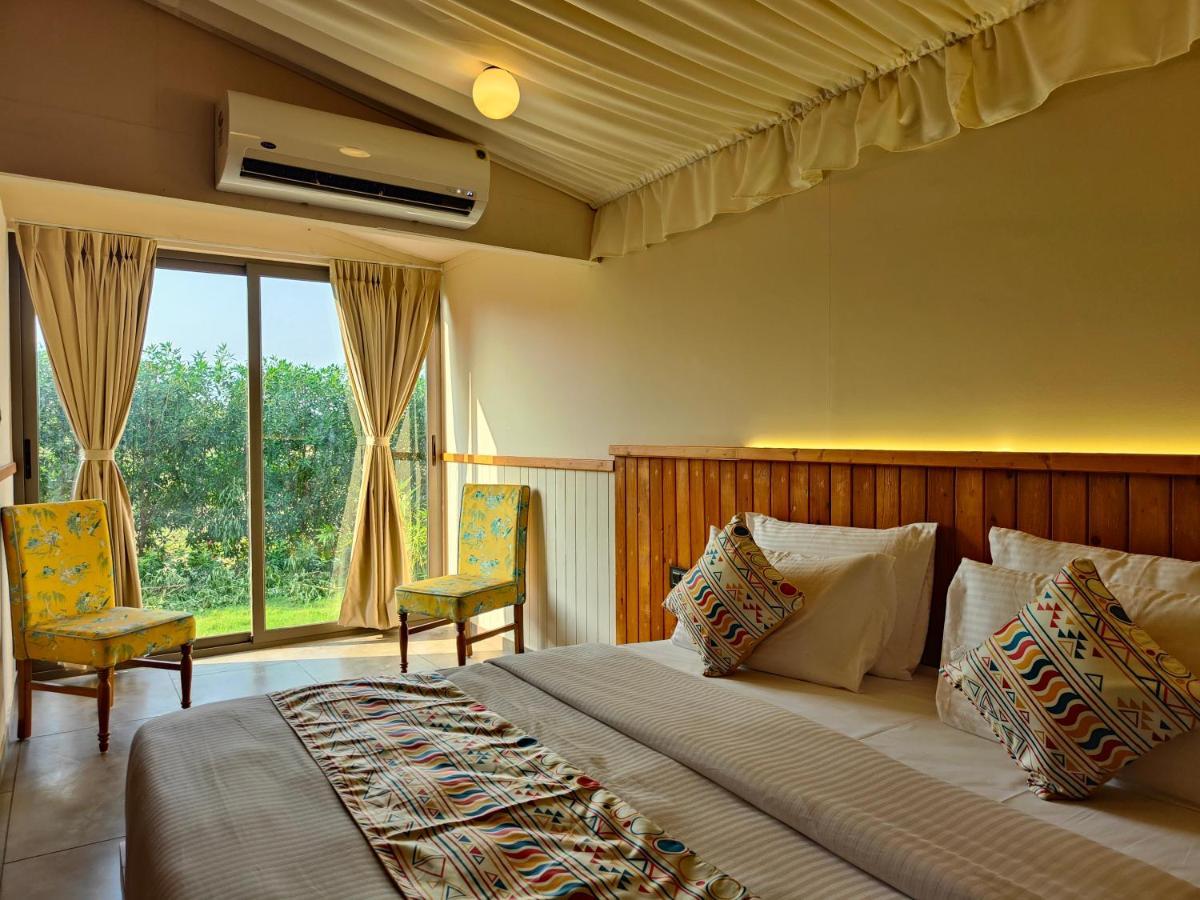 Nirvana Resort And Restaurant Garudeshwar Exteriör bild