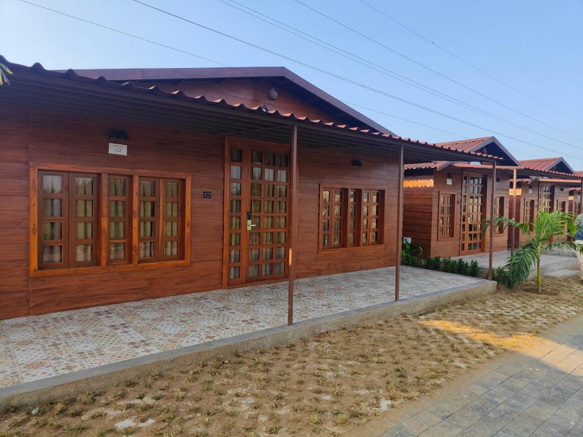 Nirvana Resort And Restaurant Garudeshwar Exteriör bild